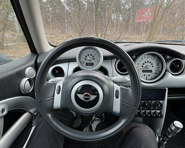 Черный Мини Hatch, объемом двигателя 1.6 л и пробегом 251 тыс. км за 3790 $, фото 8 на Automoto.ua