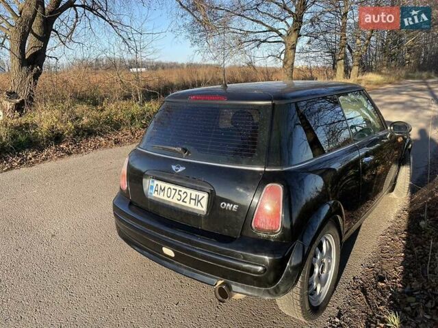 Чорний Міні Hatch, об'ємом двигуна 1.6 л та пробігом 343 тис. км за 3800 $, фото 3 на Automoto.ua
