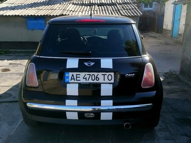 Черный Мини Hatch, объемом двигателя 1.6 л и пробегом 230 тыс. км за 4500 $, фото 8 на Automoto.ua