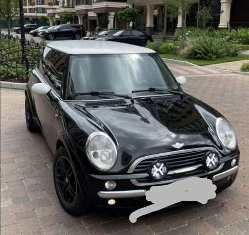 Черный Мини Hatch, объемом двигателя 1.6 л и пробегом 302 тыс. км за 4800 $, фото 4 на Automoto.ua