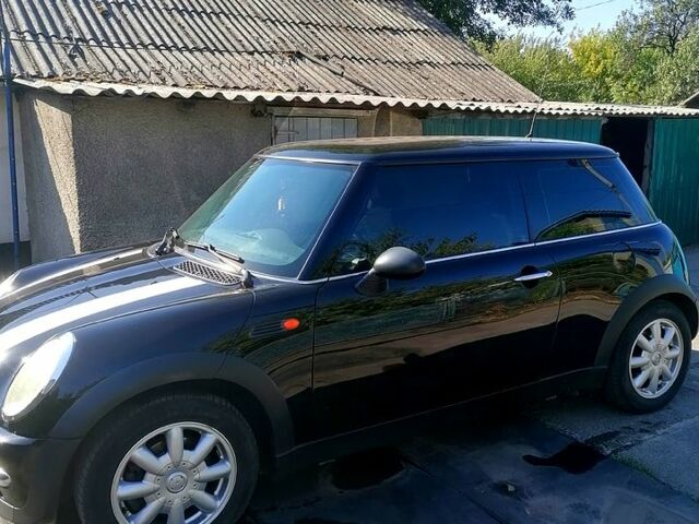 Черный Мини Hatch, объемом двигателя 1.6 л и пробегом 230 тыс. км за 4500 $, фото 7 на Automoto.ua