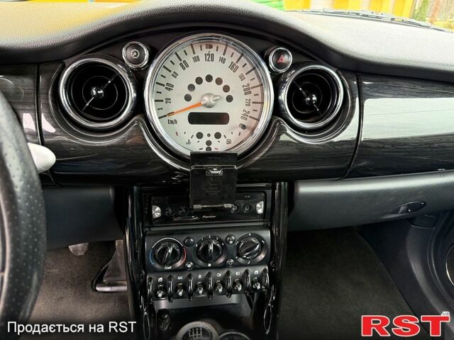 Чорний Міні Hatch, об'ємом двигуна 1.4 л та пробігом 300 тис. км за 4900 $, фото 12 на Automoto.ua