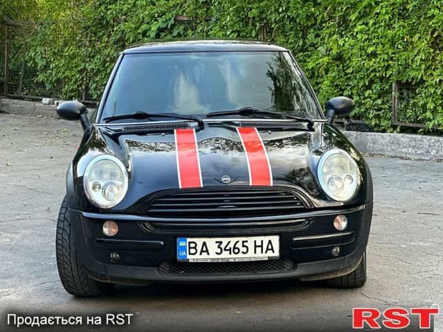 Черный Мини Hatch, объемом двигателя 1.6 л и пробегом 210 тыс. км за 5500 $, фото 1 на Automoto.ua