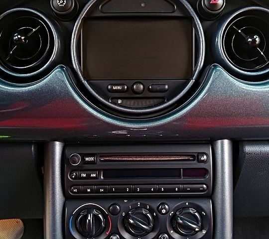 Черный Мини Hatch, объемом двигателя 1.6 л и пробегом 230 тыс. км за 4300 $, фото 10 на Automoto.ua