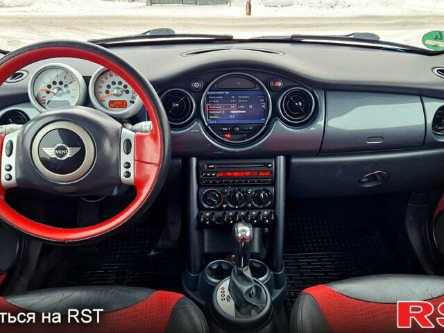 Черный Мини Hatch, объемом двигателя 1.6 л и пробегом 230 тыс. км за 5450 $, фото 7 на Automoto.ua