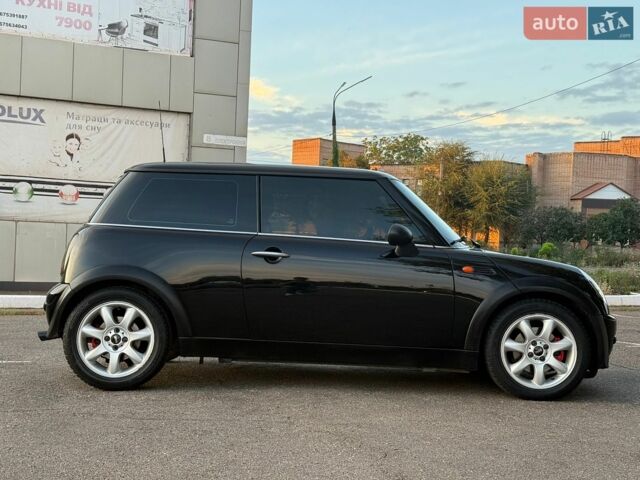 Чорний Міні Hatch, об'ємом двигуна 1.6 л та пробігом 224 тис. км за 4500 $, фото 11 на Automoto.ua