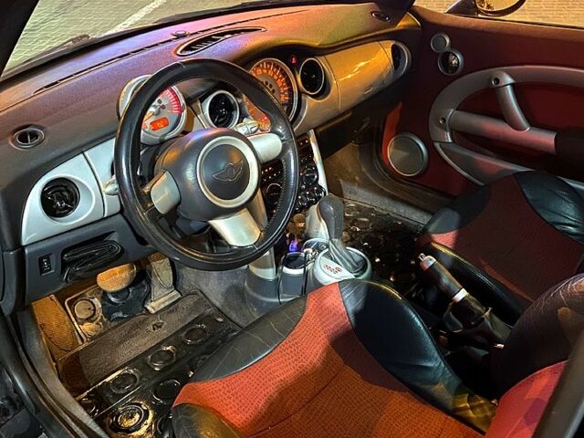 Черный Мини Hatch, объемом двигателя 1.6 л и пробегом 0 тыс. км за 5900 $, фото 3 на Automoto.ua