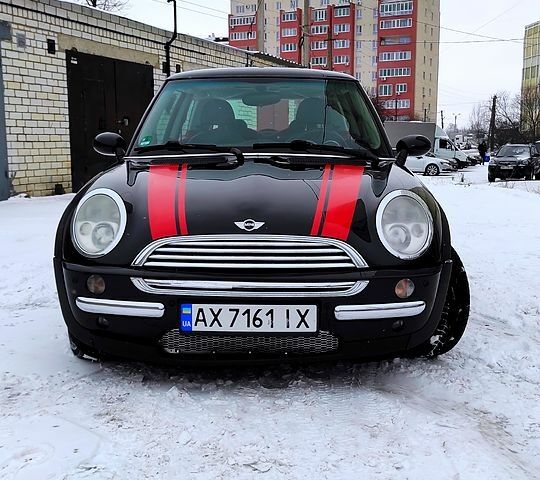 Чорний Міні Hatch, об'ємом двигуна 1.6 л та пробігом 250 тис. км за 5900 $, фото 1 на Automoto.ua