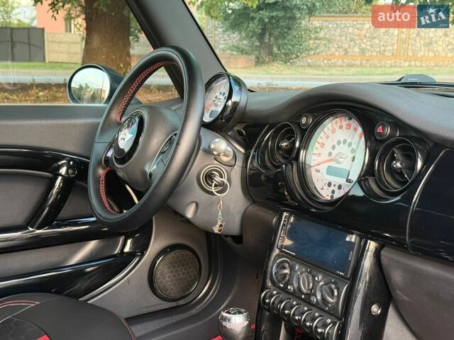 Чорний Міні Hatch, об'ємом двигуна 1.6 л та пробігом 224 тис. км за 4500 $, фото 38 на Automoto.ua