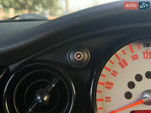 Чорний Міні Hatch, об'ємом двигуна 1.6 л та пробігом 224 тис. км за 4500 $, фото 25 на Automoto.ua