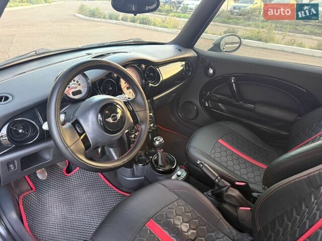 Чорний Міні Hatch, об'ємом двигуна 1.6 л та пробігом 224 тис. км за 4500 $, фото 16 на Automoto.ua