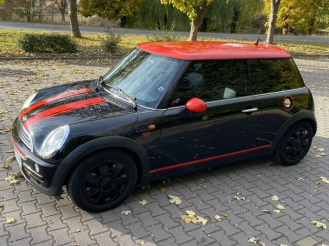 Черный Мини Hatch, объемом двигателя 1.6 л и пробегом 275 тыс. км за 5699 $, фото 3 на Automoto.ua