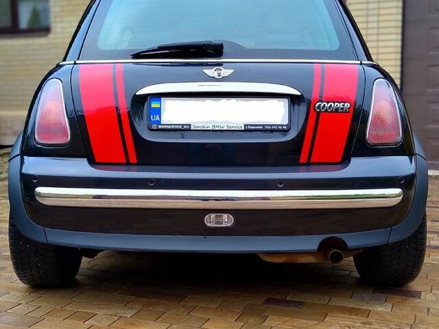 Черный Мини Hatch, объемом двигателя 1.6 л и пробегом 230 тыс. км за 4300 $, фото 2 на Automoto.ua