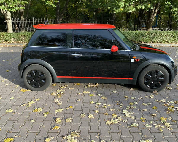 Черный Мини Hatch, объемом двигателя 1.6 л и пробегом 270 тыс. км за 5700 $, фото 5 на Automoto.ua