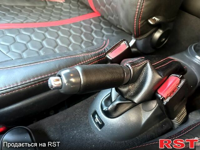 Черный Мини Hatch, объемом двигателя 1.6 л и пробегом 210 тыс. км за 5500 $, фото 8 на Automoto.ua