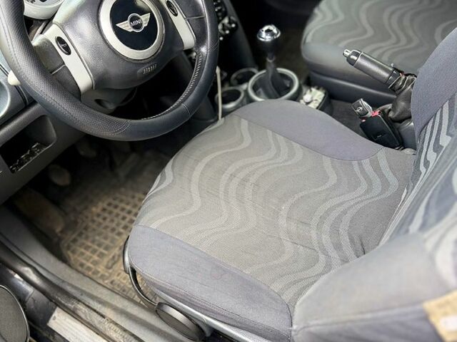 Чорний Міні Hatch, об'ємом двигуна 1.4 л та пробігом 174 тис. км за 4500 $, фото 8 на Automoto.ua