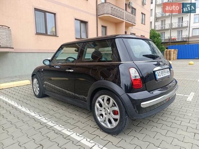 Черный Мини Hatch, объемом двигателя 1.6 л и пробегом 170 тыс. км за 4400 $, фото 8 на Automoto.ua