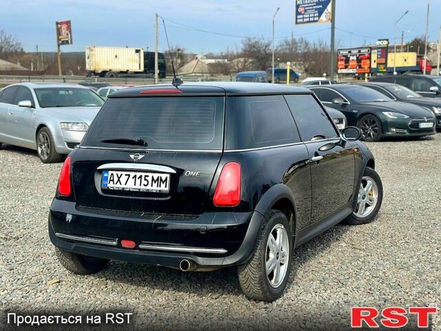 Черный Мини Hatch, объемом двигателя 1.6 л и пробегом 196 тыс. км за 3850 $, фото 3 на Automoto.ua