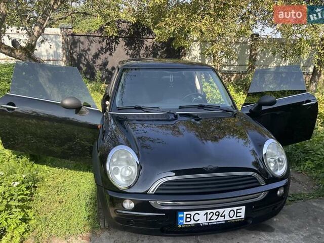 Черный Мини Hatch, объемом двигателя 1.6 л и пробегом 132 тыс. км за 5200 $, фото 11 на Automoto.ua