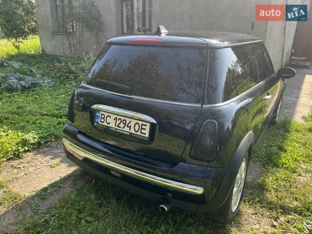 Черный Мини Hatch, объемом двигателя 1.6 л и пробегом 132 тыс. км за 5200 $, фото 2 на Automoto.ua