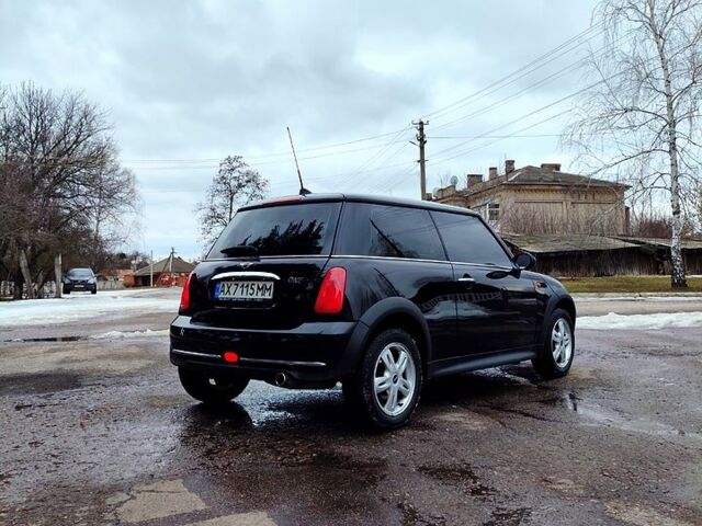 Чорний Міні Hatch, об'ємом двигуна 1.6 л та пробігом 190 тис. км за 4000 $, фото 4 на Automoto.ua