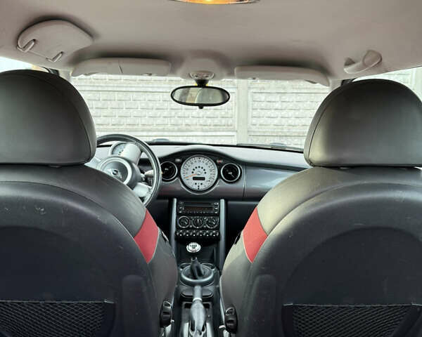 Чорний Міні Hatch, об'ємом двигуна 1.6 л та пробігом 206 тис. км за 5200 $, фото 11 на Automoto.ua