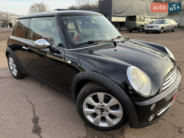 Чорний Міні Hatch, об'ємом двигуна 1.6 л та пробігом 206 тис. км за 5200 $, фото 3 на Automoto.ua