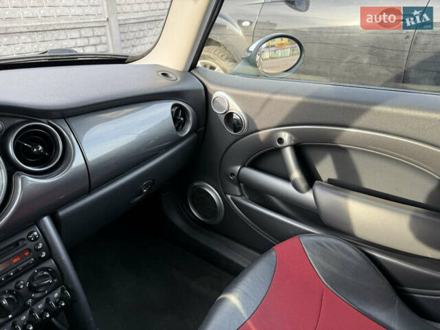 Чорний Міні Hatch, об'ємом двигуна 1.6 л та пробігом 206 тис. км за 5200 $, фото 14 на Automoto.ua