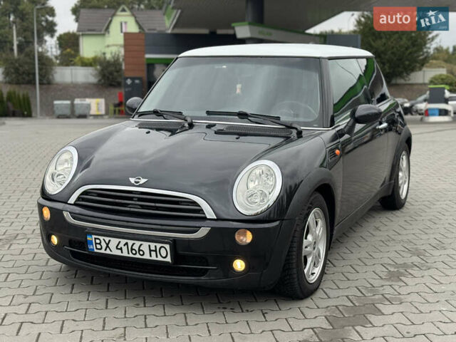 Чорний Міні Hatch, об'ємом двигуна 1.6 л та пробігом 250 тис. км за 4350 $, фото 1 на Automoto.ua