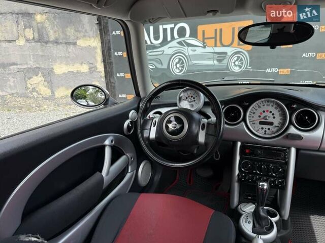 Черный Мини Hatch, объемом двигателя 1.6 л и пробегом 175 тыс. км за 4999 $, фото 8 на Automoto.ua