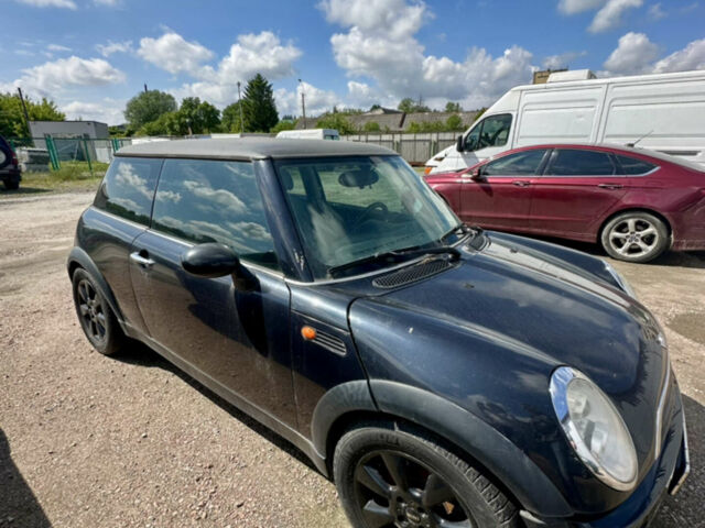 Чорний Міні Hatch, об'ємом двигуна 1.6 л та пробігом 220 тис. км за 4199 $, фото 2 на Automoto.ua