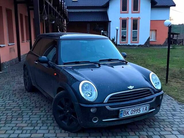 Чорний Міні Hatch, об'ємом двигуна 1.6 л та пробігом 220 тис. км за 4199 $, фото 1 на Automoto.ua