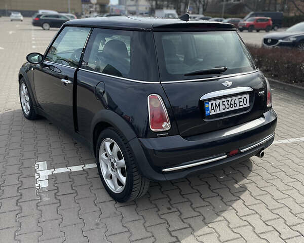 Чорний Міні Hatch, об'ємом двигуна 1.6 л та пробігом 150 тис. км за 4800 $, фото 10 на Automoto.ua