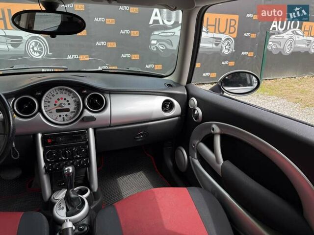 Черный Мини Hatch, объемом двигателя 1.6 л и пробегом 175 тыс. км за 4999 $, фото 9 на Automoto.ua