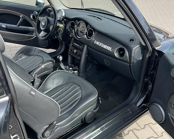 Чорний Міні Hatch, об'ємом двигуна 1.6 л та пробігом 150 тис. км за 4800 $, фото 1 на Automoto.ua