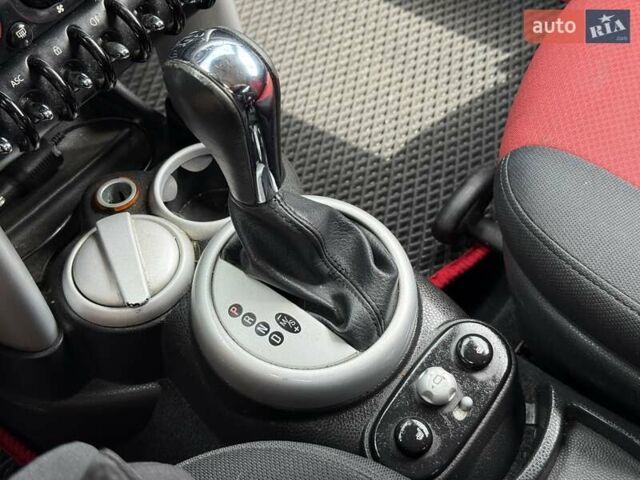 Черный Мини Hatch, объемом двигателя 1.6 л и пробегом 175 тыс. км за 4999 $, фото 14 на Automoto.ua