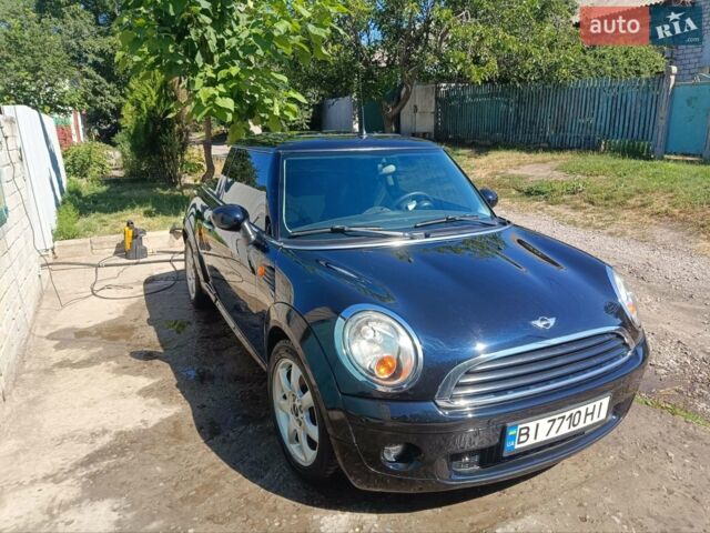 Черный Мини Hatch, объемом двигателя 1.4 л и пробегом 116 тыс. км за 9300 $, фото 3 на Automoto.ua