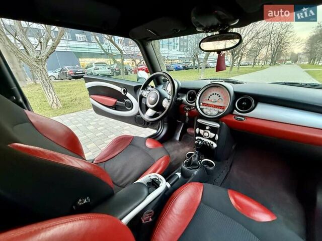 Черный Мини Hatch, объемом двигателя 1.4 л и пробегом 147 тыс. км за 6999 $, фото 49 на Automoto.ua