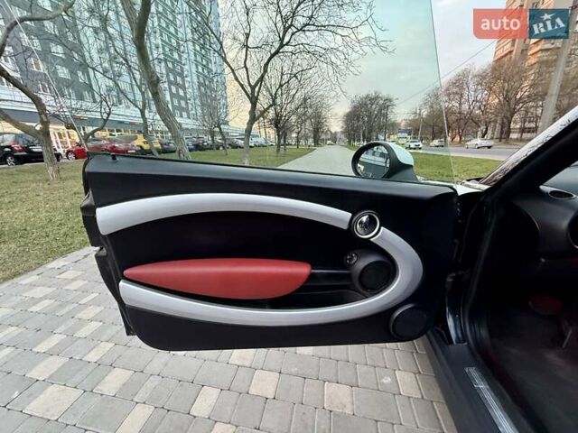Черный Мини Hatch, объемом двигателя 1.4 л и пробегом 147 тыс. км за 6999 $, фото 11 на Automoto.ua