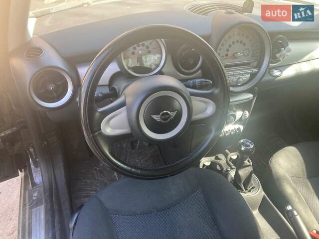 Черный Мини Hatch, объемом двигателя 1.4 л и пробегом 151 тыс. км за 5300 $, фото 4 на Automoto.ua