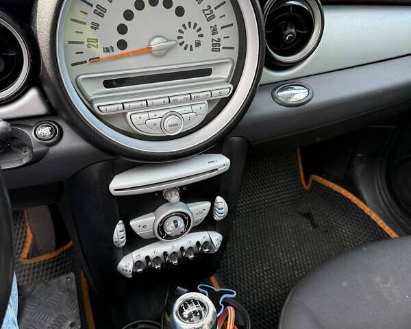 Чорний Міні Hatch, об'ємом двигуна 1.4 л та пробігом 210 тис. км за 4800 $, фото 6 на Automoto.ua