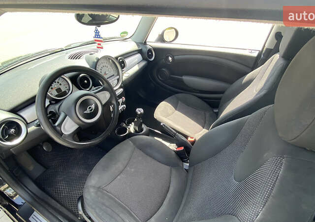 Чорний Міні Hatch, об'ємом двигуна 1.4 л та пробігом 235 тис. км за 5500 $, фото 12 на Automoto.ua