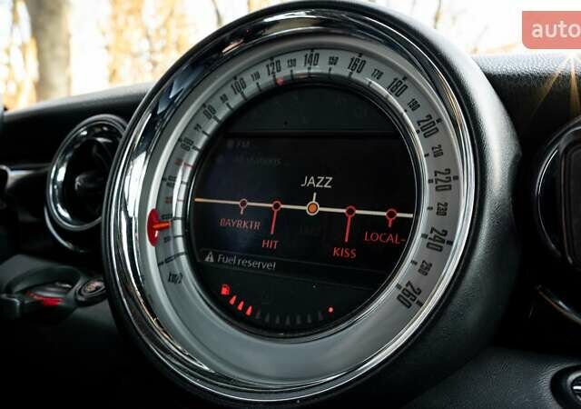 Черный Мини Hatch, объемом двигателя 1.6 л и пробегом 190 тыс. км за 8954 $, фото 10 на Automoto.ua