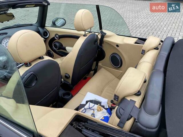 Черный Мини Hatch, объемом двигателя 1.6 л и пробегом 141 тыс. км за 9999 $, фото 17 на Automoto.ua