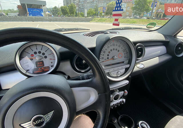 Черный Мини Hatch, объемом двигателя 1.4 л и пробегом 235 тыс. км за 4000 $, фото 16 на Automoto.ua