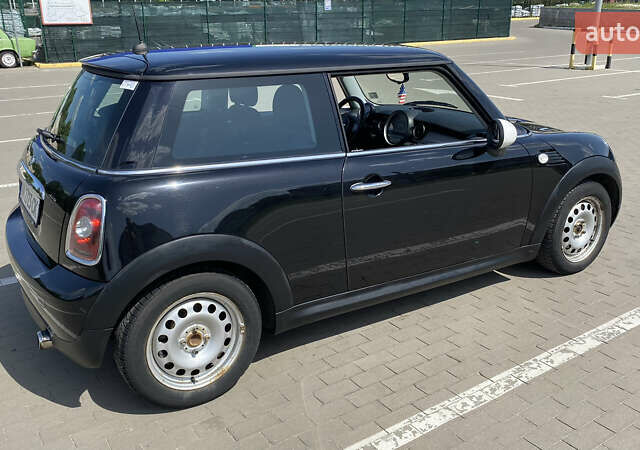 Черный Мини Hatch, объемом двигателя 1.4 л и пробегом 235 тыс. км за 4000 $, фото 24 на Automoto.ua