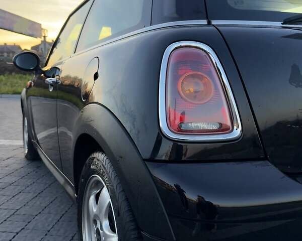 Черный Мини Hatch, объемом двигателя 1.4 л и пробегом 195 тыс. км за 6500 $, фото 14 на Automoto.ua