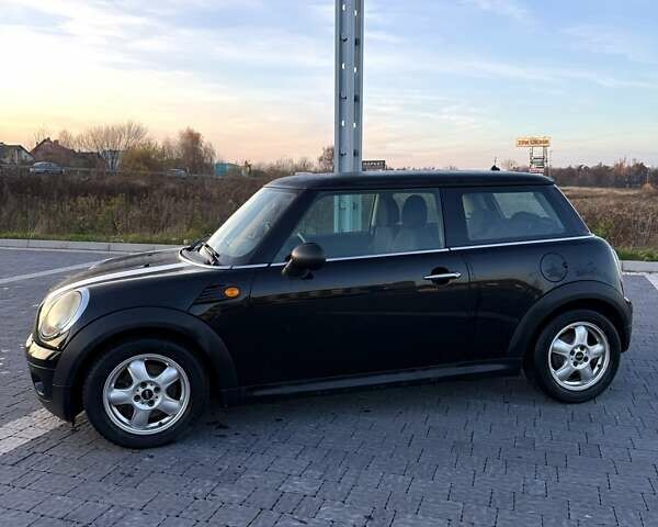 Черный Мини Hatch, объемом двигателя 1.4 л и пробегом 195 тыс. км за 6500 $, фото 4 на Automoto.ua