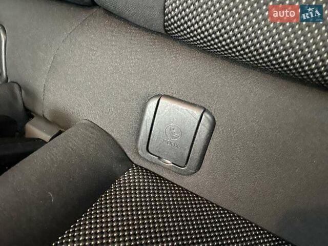 Черный Мини Hatch, объемом двигателя 1.6 л и пробегом 249 тыс. км за 12000 $, фото 28 на Automoto.ua