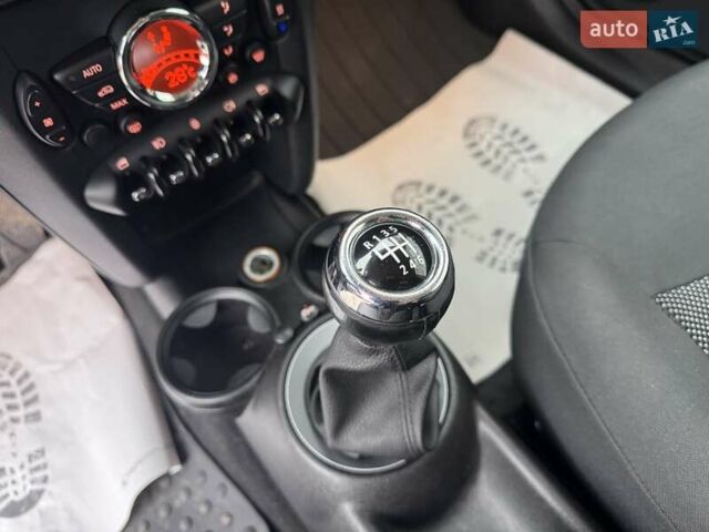 Черный Мини Hatch, объемом двигателя 1.6 л и пробегом 249 тыс. км за 12000 $, фото 20 на Automoto.ua